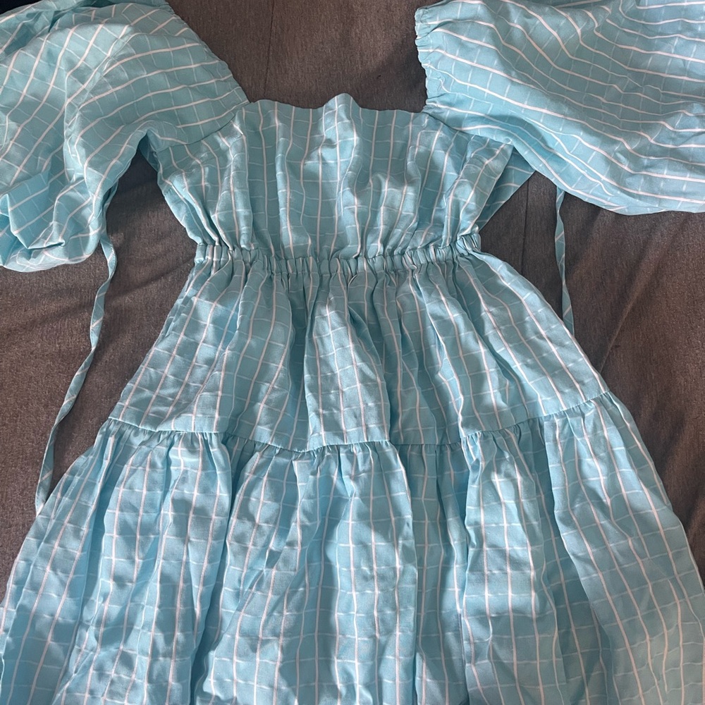 Vestique dress